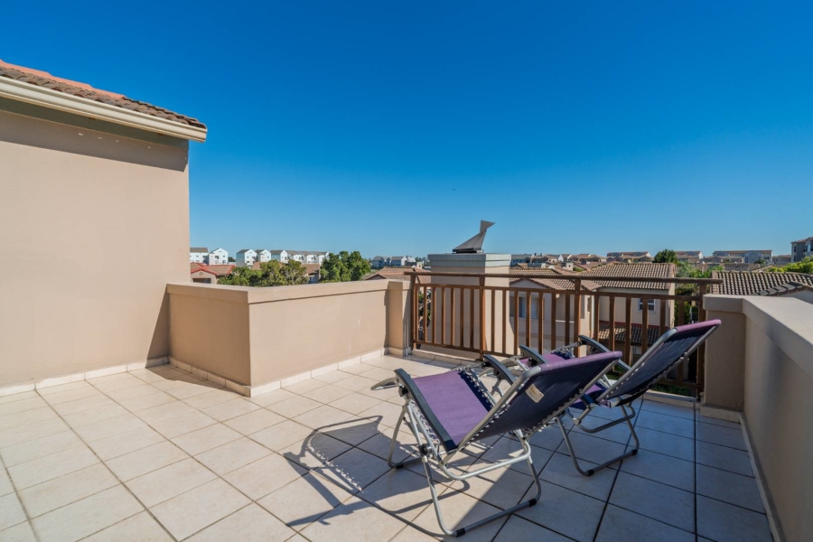 3 Bedroom Property for Sale in Royal Ascot Western Cape